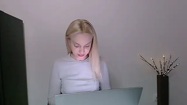 Lia_noo_regrets' Live XXX Chat