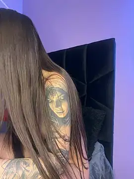 XXX chat uživo modela _Luuna