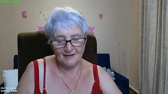 Chat +18 de Sandra_Snowflake ao vivo