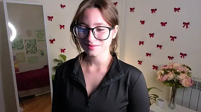 MadgeGoo Adlı Modelin Canlı XXX Sohbeti