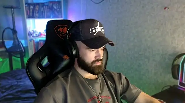 Chat +18 de _Serious_Man ao vivo