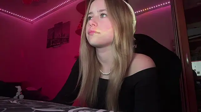 Aurorain Chat XXX in diretta