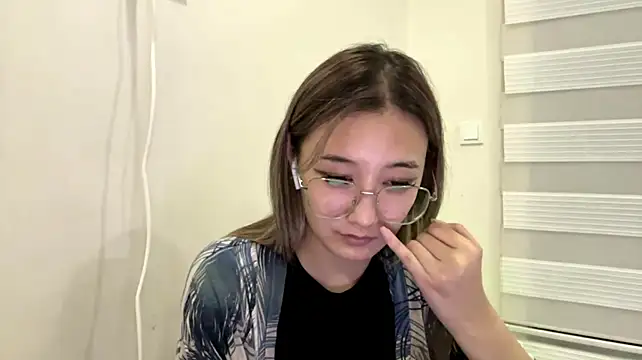 CloudyClamber's Live XXX Chat