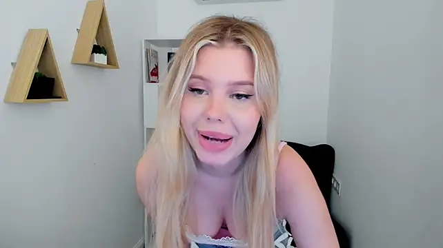 FollowLovee Live XXX-chat