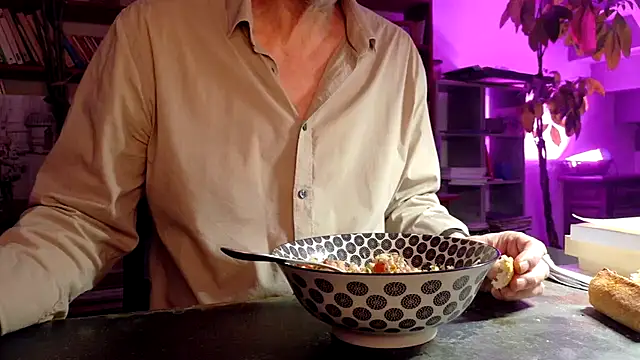 yvanbonar XXX чат на живо