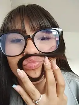 Emily-7 Chat XXX in diretta