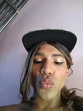 Julian_Akerman Webcamshow