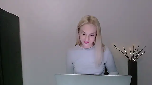 دردشة Lia_noo_regrets الجنسية المباشرة