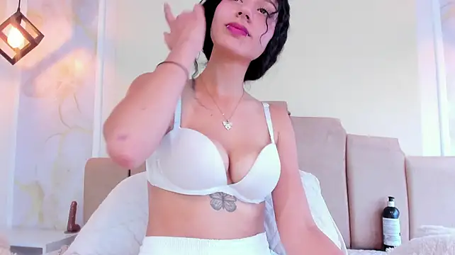 Katteyes__'s Live XXX Chat