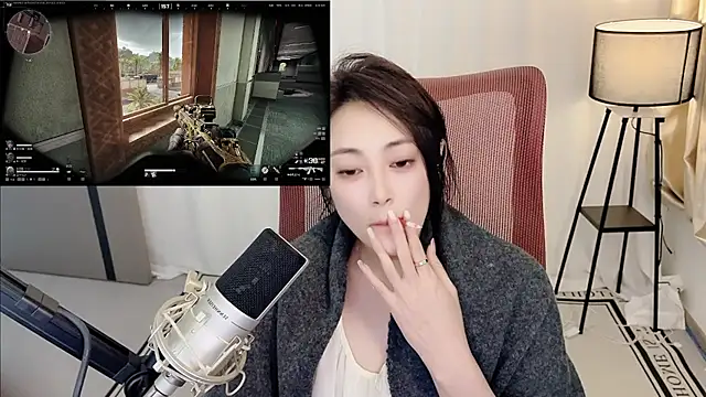 Daisy-77's Live XXX Chat