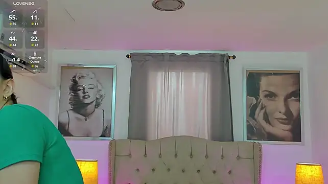 Beautyari_ élő XXX-chatje
