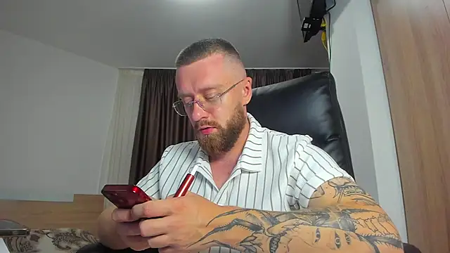 Findom_guy's Live XXX Chat