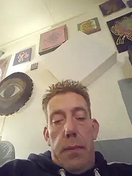 pietjebelxxkaar81xx 网络视讯表演