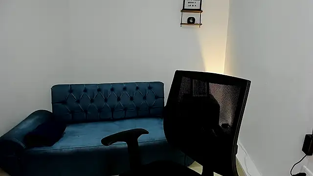 XXX chat uživo modela neron_vip