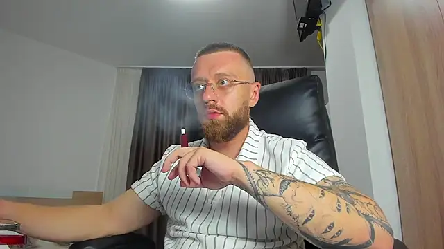 Онлайн чат XXX Findom_guy