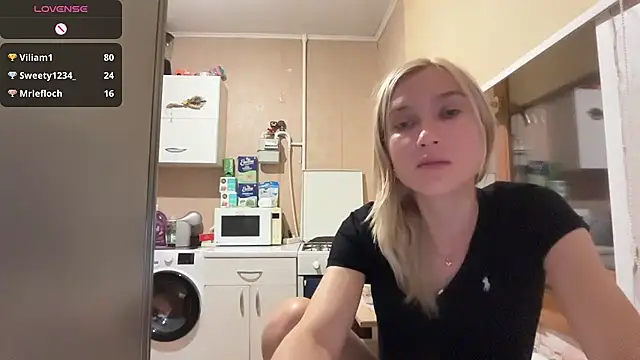 AngelJeni élő XXX-chatje