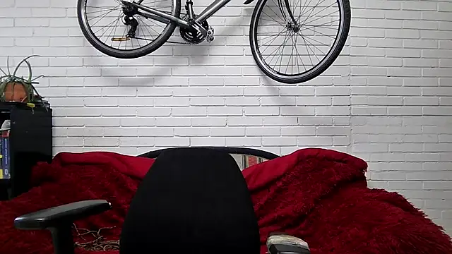 XXX chat uživo modela JBond007BBC