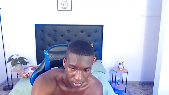 Show modela yousimon18 na web-kameri