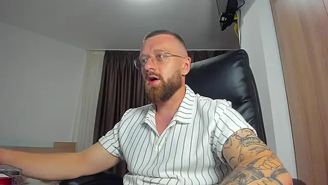 Findom_guy XXX чат на живо