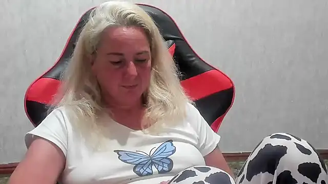 XXX chat uživo modela KittyMur