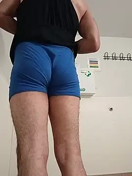 Myhornypll: διαδικτυακό σόου στην κάμερα
