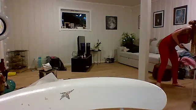 MyManCave Adlı Modelin Canlı XXX Sohbeti