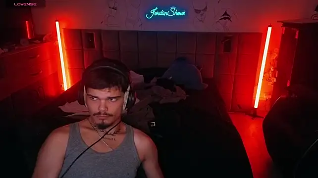 JordanShow Adlı Modelin Canlı XXX Sohbeti