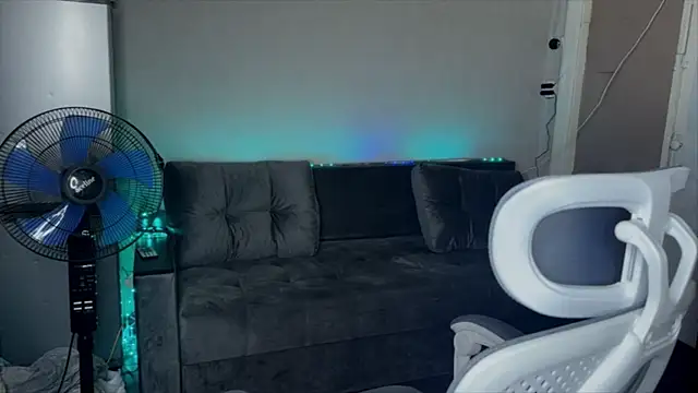 Nikclak Live XXX-chat