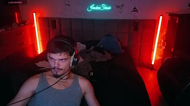 แชท XXX สดของ JordanShow