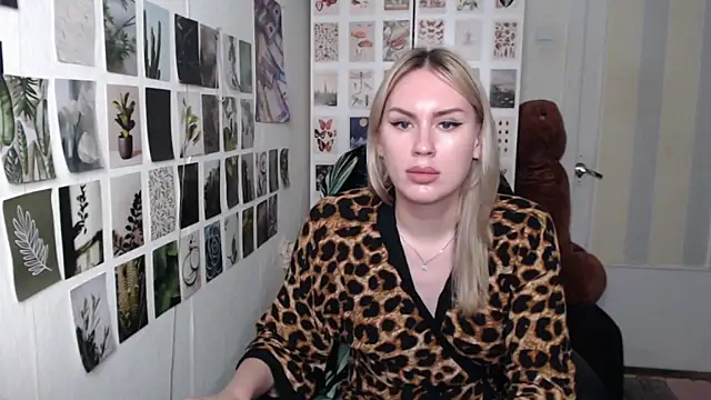 CapriScorpion Adlı Modelin Canlı XXX Sohbeti