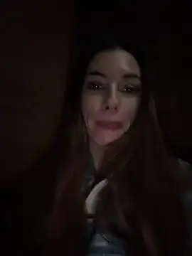 AmelieCrystal Adlı Modelin Canlı XXX Sohbeti
