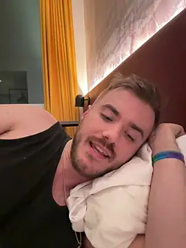 Mikev – Naživo XXX chat