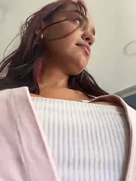 XXX chat uživo modela Sara-77