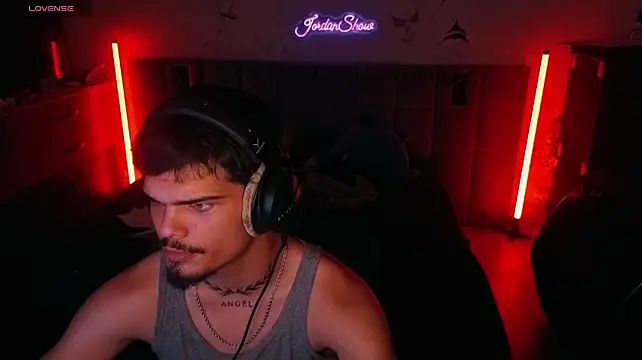JordanShow live XXX chat