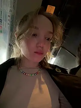 bambi_lu's Live XXX Chat