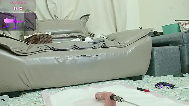 fox-yiyi's Live XXX Chat