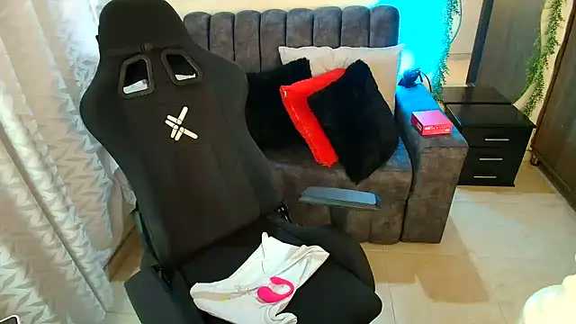 دردشة LUCYMILF_SEXY الجنسية المباشرة