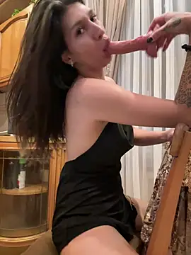 צ'אט XXX בשידור חי של RussianGirls_