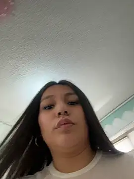 XXX chat uživo modela Emily_Gomezz