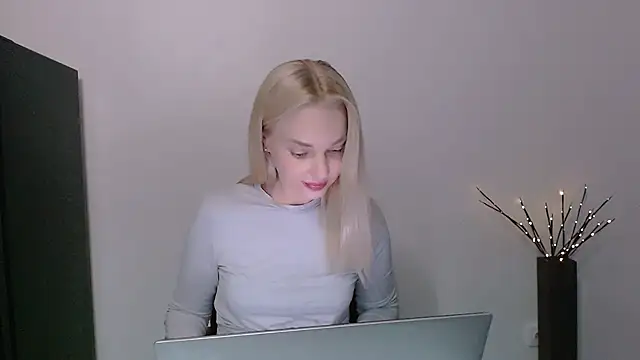 Lia_noo_regrets Adlı Modelin Canlı XXX Sohbeti