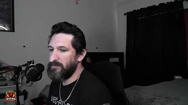 Chat +18 de DevilPup75_ ao vivo