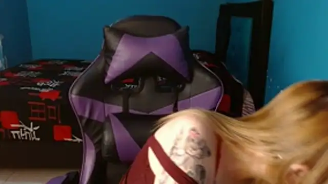 Liaroberts1's Live XXX Chat