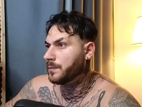 XXX chat uživo modela ReyPontiProd