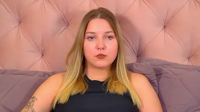 TinnaBurton's Live XXX Chat
