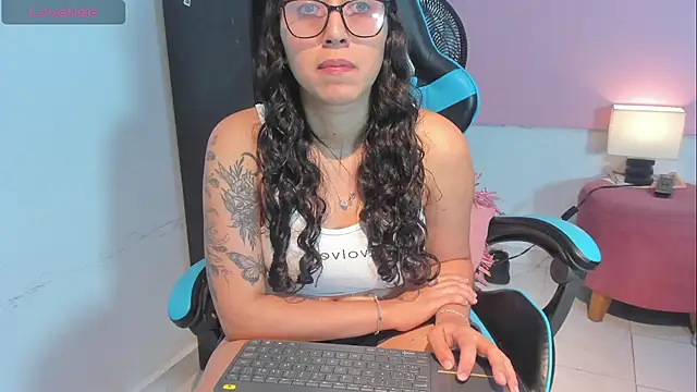 _maria_foxx_ Adlı Modelin Canlı XXX Sohbeti