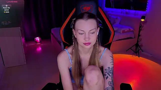 Chat +18 de LuciaCuminos ao vivo