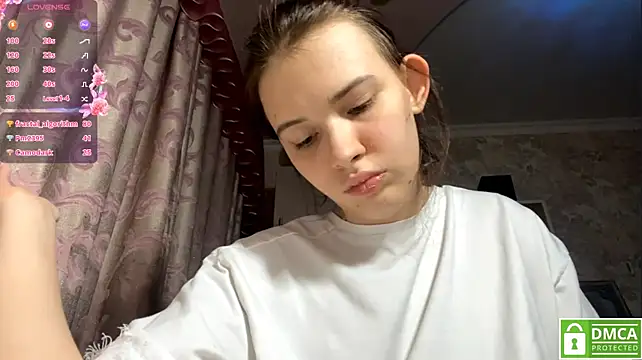 CeyaLier élő XXX-chatje