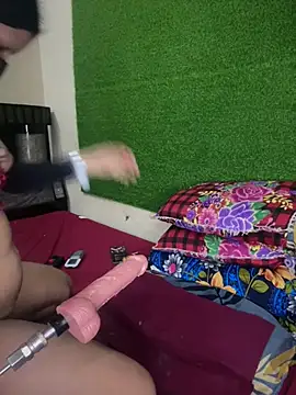 HOTTY-TINA élő XXX-chatje