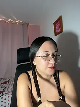دردشة Melody_Fox26 الجنسية المباشرة