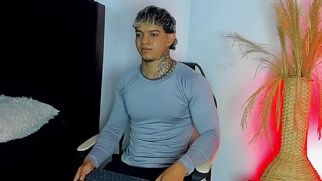 Noah__Browm Chat XXX live